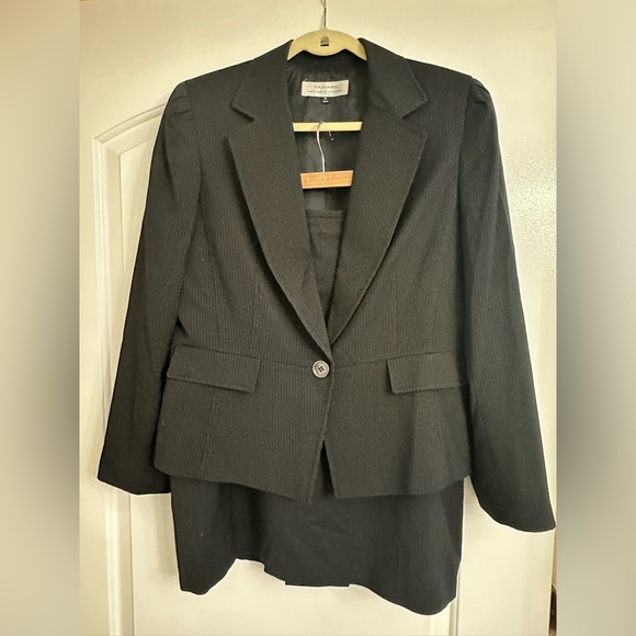 Tahari: 2 piece suit: Black pin stripe. Tahari skirt suit - Picture 1 of 6